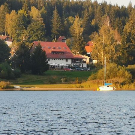 Hotel Penzion Tomy Na Pláži Frymburk Exterior foto