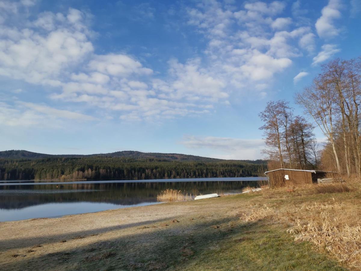 Hotel Penzion Tomy Na Pláži Frymburk Exterior foto